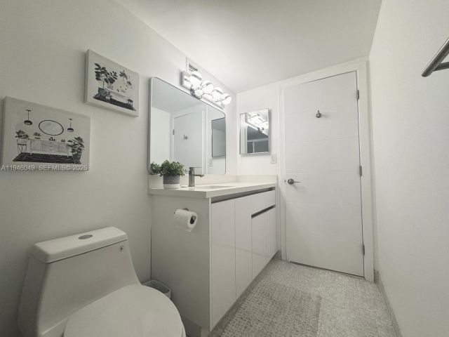 Apartment for sale  Unit #1710 - photo 7128241