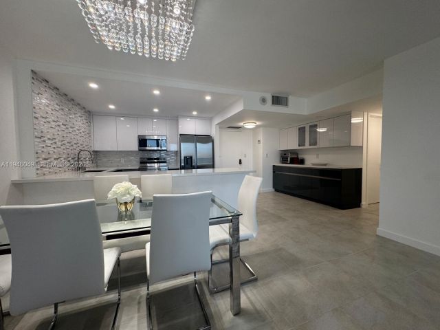 Apartment for sale  Unit #1710 - photo 7128250