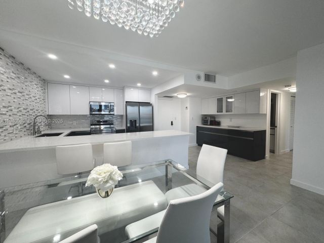 Apartment for sale  Unit #1710 - photo 7128252