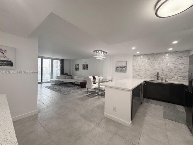 Apartment for sale  Unit #1710 - photo 7128254