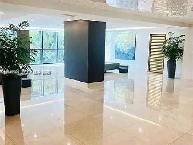 1-bedroom condo for sale in Miami - 540 Brickell Key Dr 603 - MondialRealty