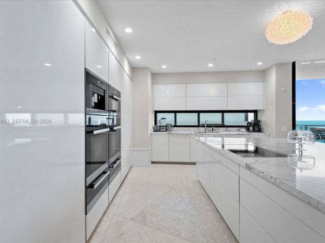 Apartment for rent  Unit #3405 - photo 7169715