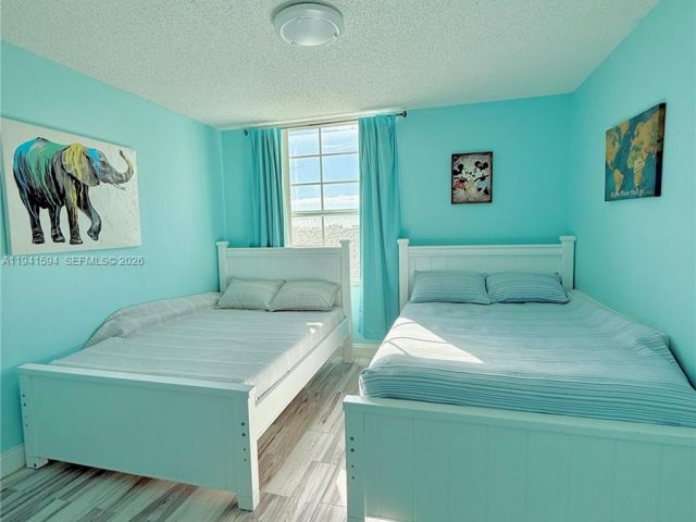 2-bedroom condo for sale in Fort Lauderdale - 520 SE 5th Ave 2512 - MondialRealty