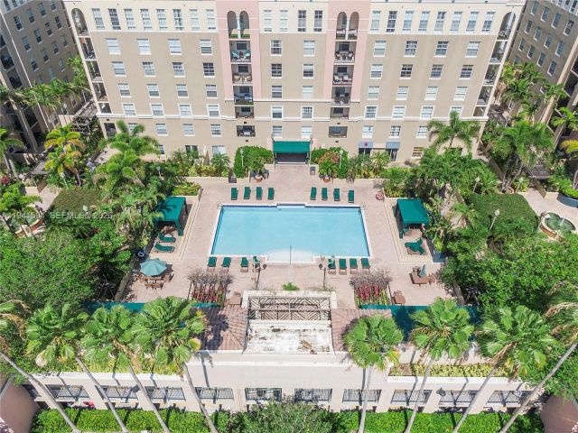 2-bedroom condo for sale in Fort Lauderdale - 520 SE 5th Ave 2512 - MondialRealty