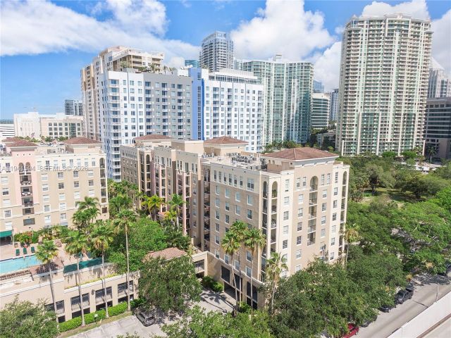 2-bedroom condo for sale in Fort Lauderdale - 520 SE 5th Ave 2512 - MondialRealty
