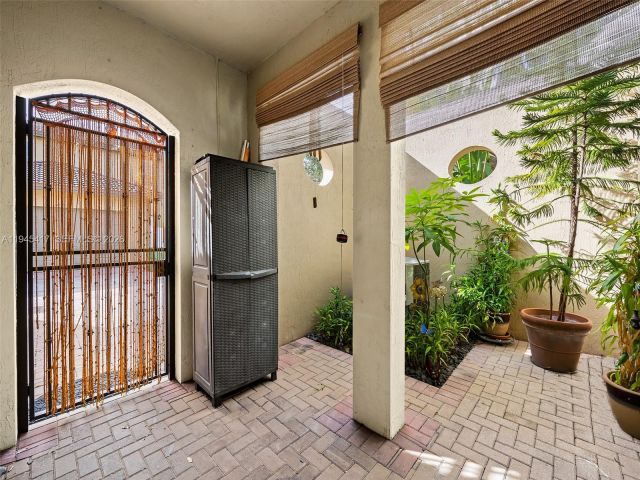 3-bedroom home for rent in Pembroke Pines - 14762 SW 12th St - MondialRealty