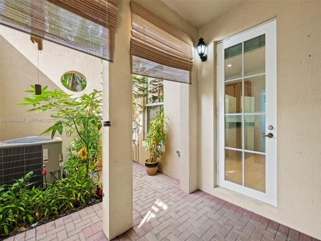 3-bedroom home for rent in Pembroke Pines - 14762 SW 12th St - MondialRealty