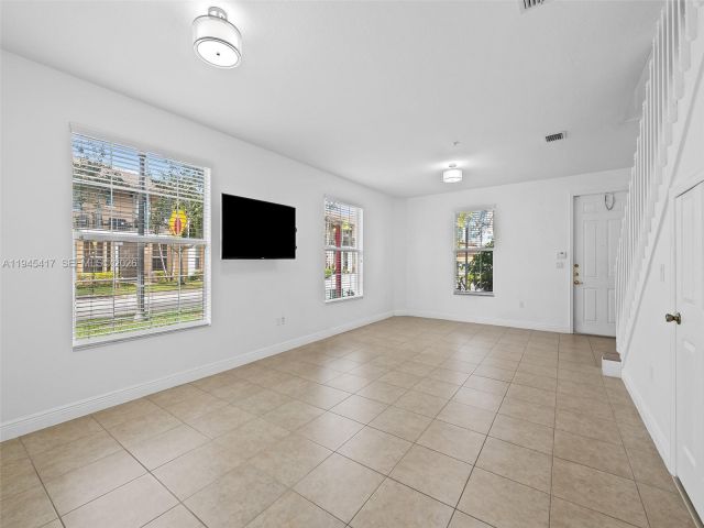 3-bedroom home for rent in Pembroke Pines - 14762 SW 12th St - MondialRealty