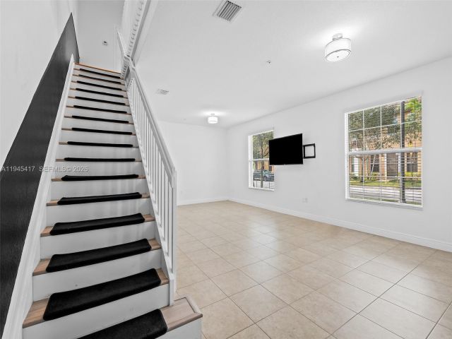 3-bedroom home for rent in Pembroke Pines - 14762 SW 12th St - MondialRealty