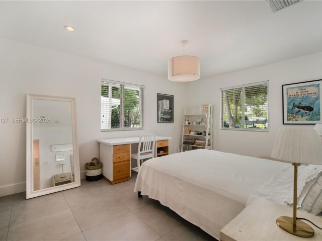 Home for rent at 861 Harbor Dr - photo 7128690