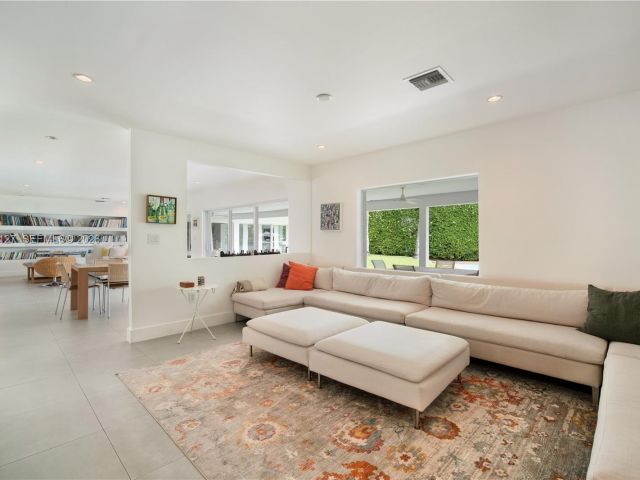 Home for rent at 861 Harbor Dr - photo 7128694