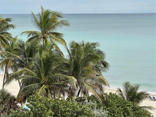 1-bedroom condo for rent in Hollywood - 2501 S Ocean Dr 507 - MondialRealty