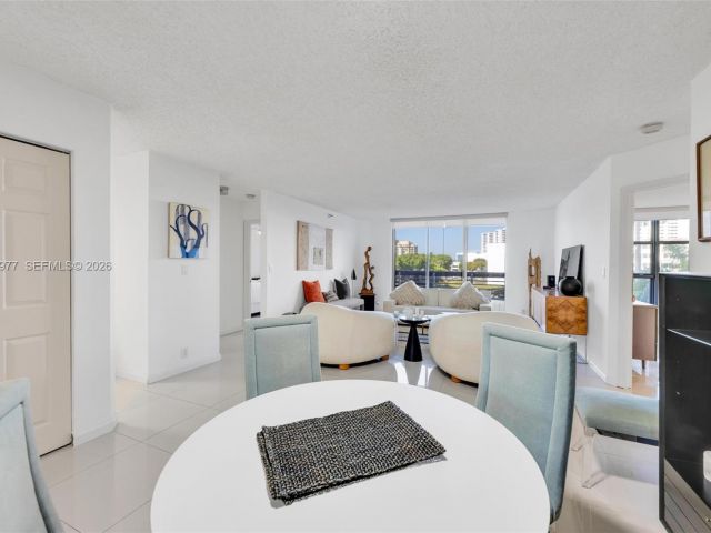 2-bedroom condo for sale in Aventura - 3530 Mystic Pointe Dr 303 - MondialRealty
