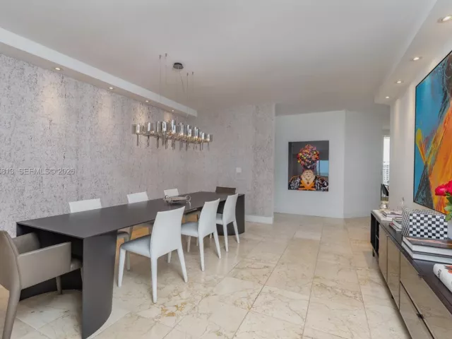 Apartment for rent  Unit #1005 - photo 7132243