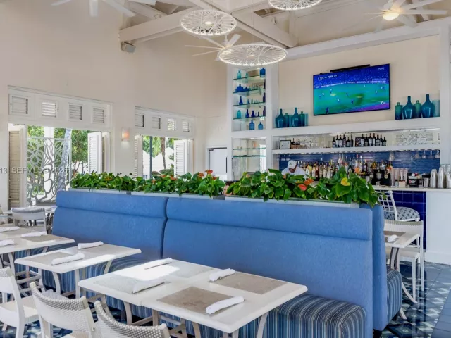 Apartment for rent  Unit #1005 - photo 7132228