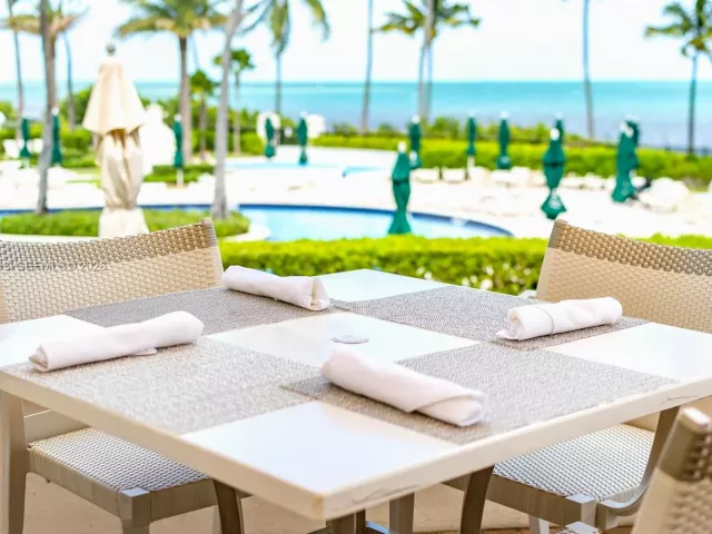 Apartment for rent  Unit #1005 - photo 7132229