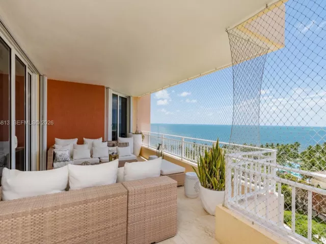 Apartment for rent  Unit #1005 - photo 7132233