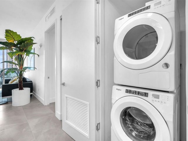 Apartment for rent  Unit #504 - photo 7131256