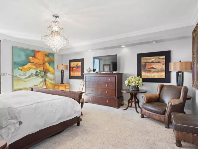 2-bedroom condo for sale in Aventura - 19667 Turnberry Way 19-K - MondialRealty