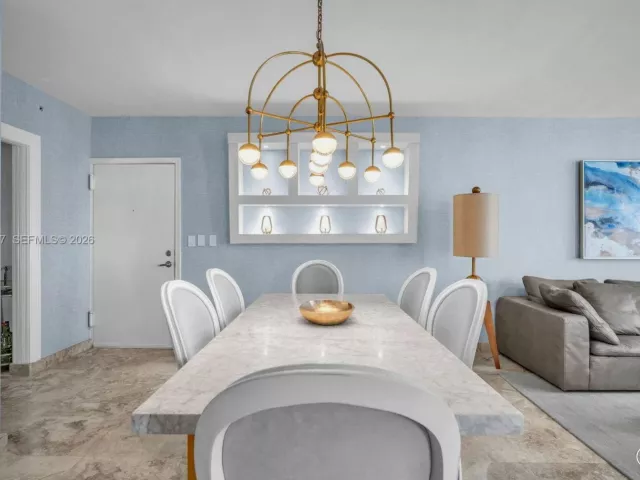 2-bedroom condo for rent in Hollywood - 3001 S Ocean Dr 1211 - MondialRealty