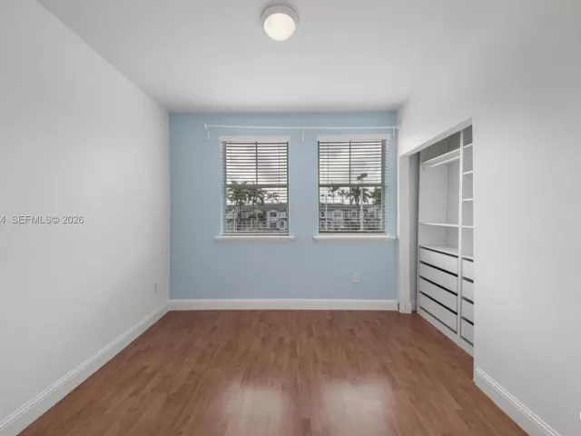 3-bedroom home for rent in Doral - 5560 NW 107th Ave 1012 - MondialRealty