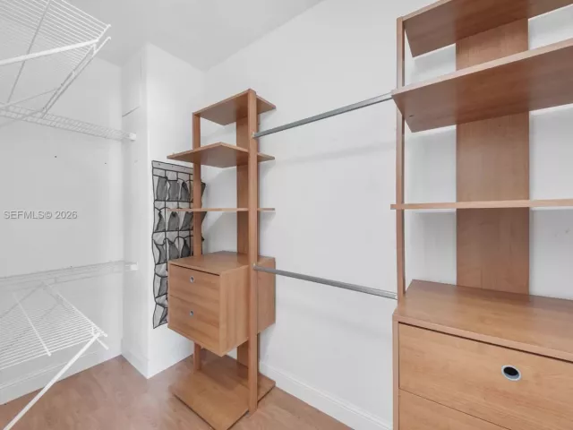 3-bedroom home for rent in Doral - 5560 NW 107th Ave 1012 - MondialRealty