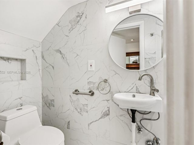 Home for sale at 13503 NE 23rd Pl - photo 7200510