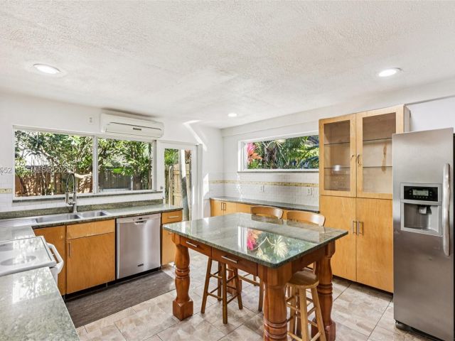 Home for sale at 13503 NE 23rd Pl - photo 7200512