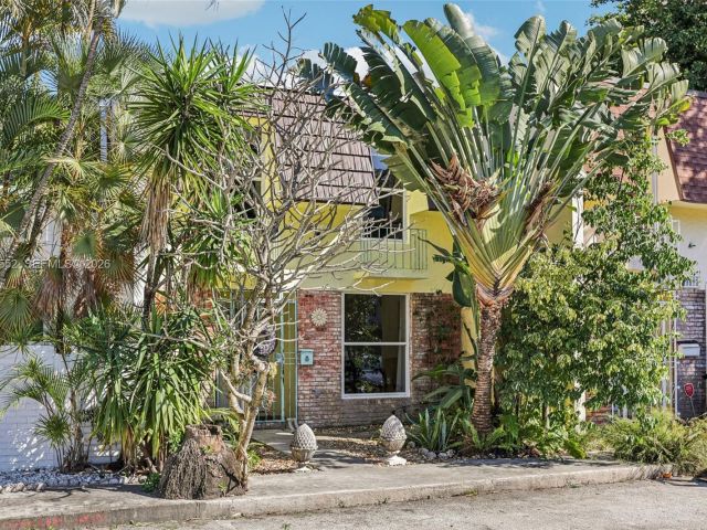 Home for sale at 13503 NE 23rd Pl - photo 7200523