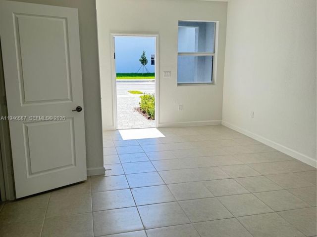 3-bedroom home for rent in Miami - 17953 SW 359 17953 - MondialRealty