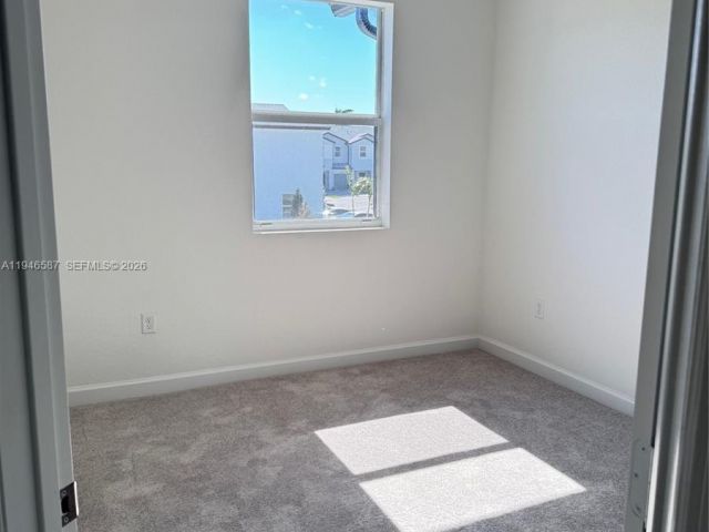 3-bedroom home for rent in Miami - 17953 SW 359 17953 - MondialRealty