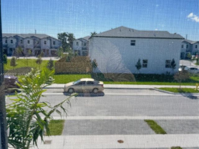 3-bedroom home for rent in Miami - 17953 SW 359 17953 - MondialRealty