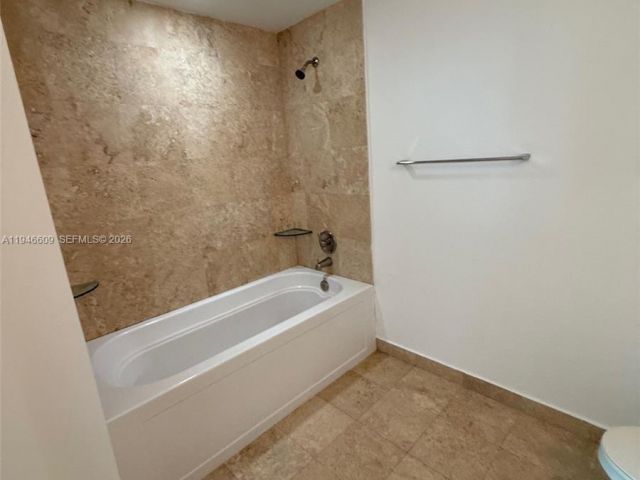 2-bedroom condo for rent in Miami - 350 S Miami Ave 2603 - MondialRealty