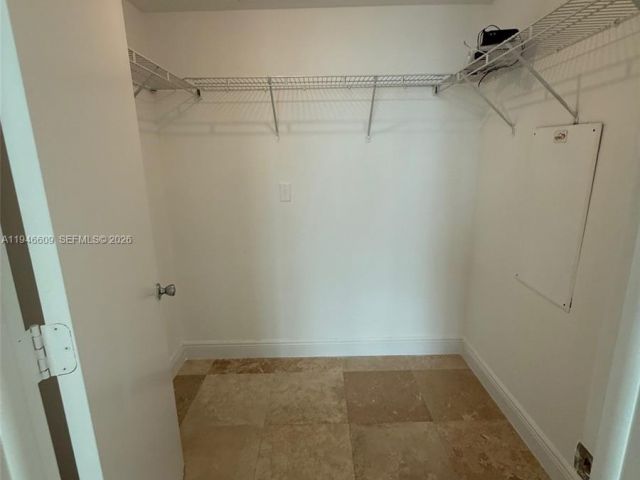 2-bedroom condo for rent in Miami - 350 S Miami Ave 2603 - MondialRealty