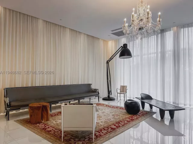 2-bedroom condo for sale in Miami - 465 Brickell Ave 5505 - MondialRealty