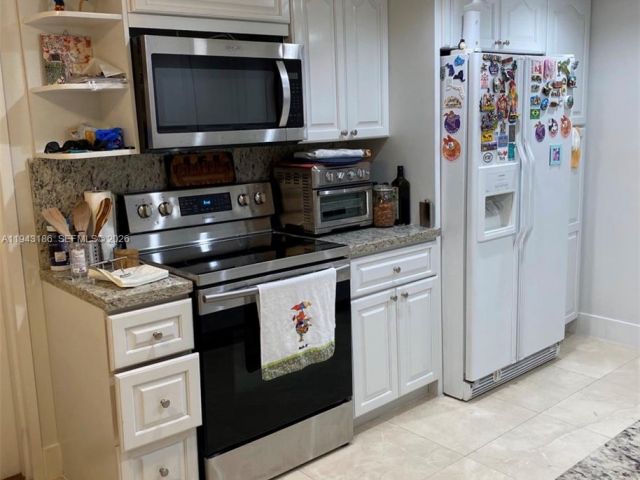 Apartment for sale  Unit #611 - photo 7132156