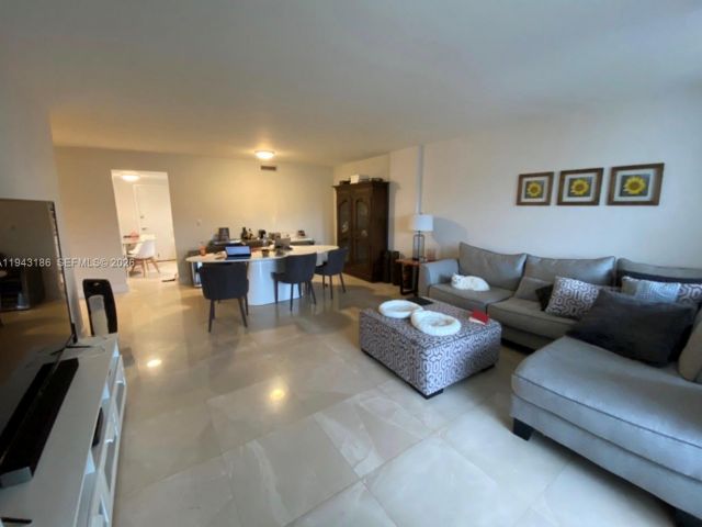 Apartment for sale  Unit #611 - photo 7132159