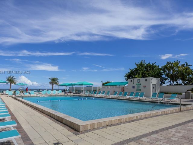 Apartment for rent  Unit #1116 - photo 7131724