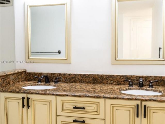 Apartment for rent  Unit #1116 - photo 7131729