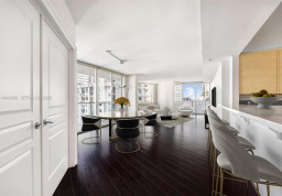 Apartment #870 at 350 Las Olas Place