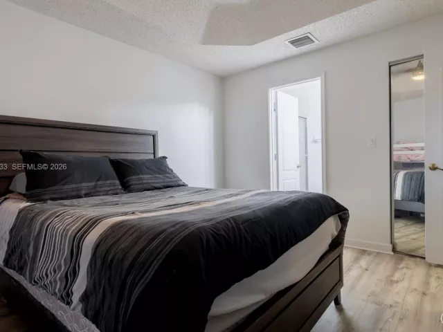 2-bedroom home for sale in Doral - 11600 NW 50th Ter - MondialRealty