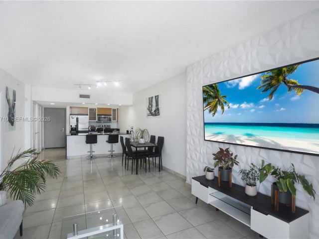 1-bedroom condo for sale in Miami - 1750 N Bayshore Dr 3210 - MondialRealty