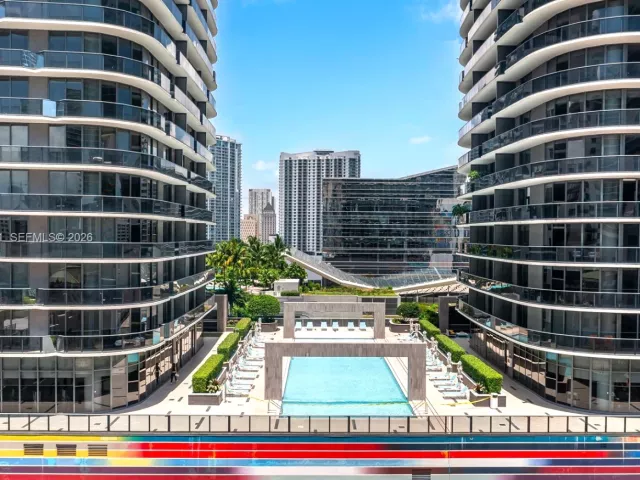 1-bedroom condo for sale in Miami - 45 SW 9th St 1205 - MondialRealty