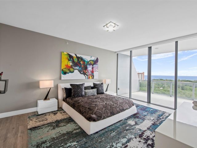 2-bedroom condo for sale in Fort Lauderdale - 920 Intracoastal Drive 1402 - MondialRealty