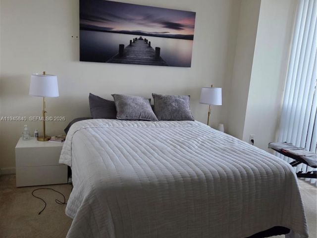 1-bedroom condo for sale in Aventura - 19501 W Country Club Dr 511 - MondialRealty