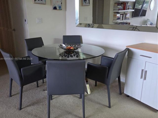 1-bedroom condo for sale in Aventura - 19501 W Country Club Dr 511 - MondialRealty