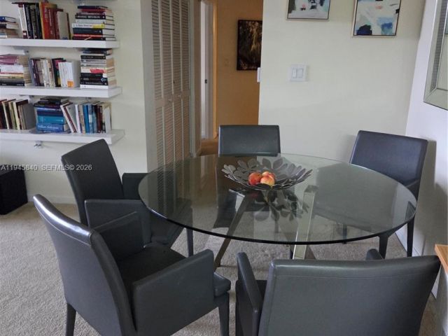 1-bedroom condo for sale in Aventura - 19501 W Country Club Dr 511 - MondialRealty