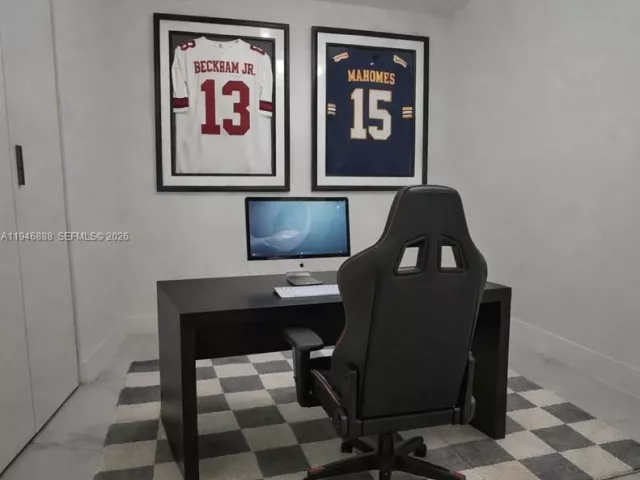 3-bedroom condo for sale in Miami - 700 NE 24TH 3105 - MondialRealty