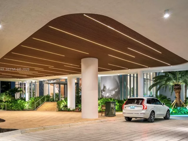 4-bedroom condo for rent in Miami - 700 NE 24th Street 1601 - MondialRealty