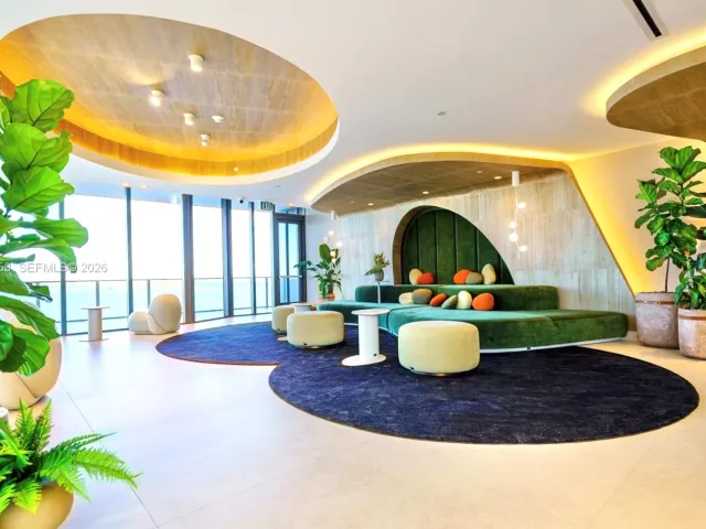 4-bedroom condo for rent in Miami - 700 NE 24th Street 1601 - MondialRealty